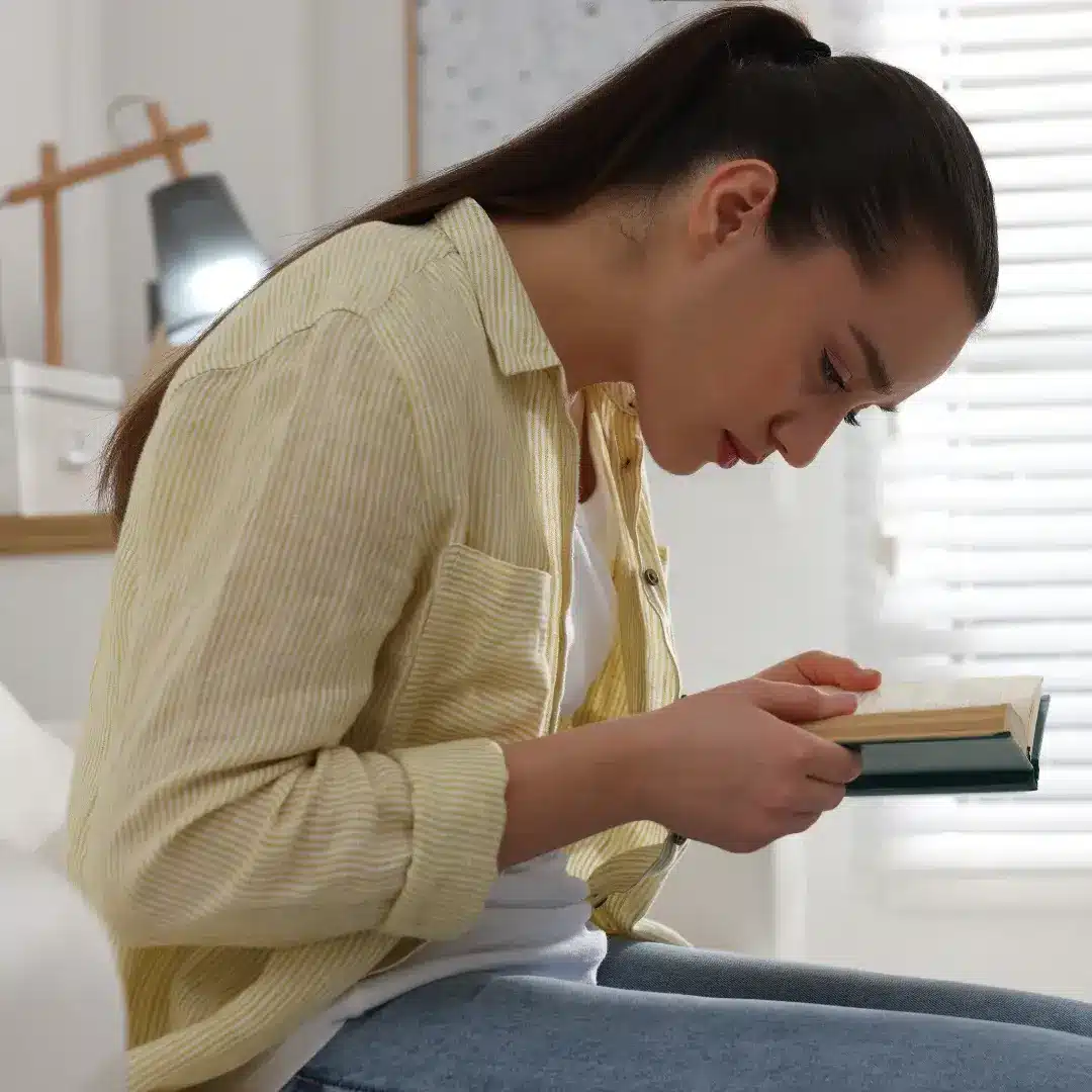Chiropractic treatment for poor posture correction